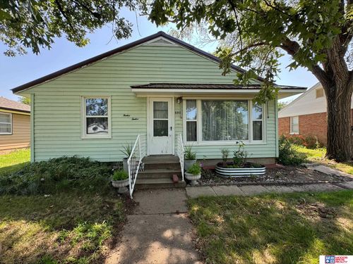 1212 C St, Fairbury, NE, 68352-1558 | Card Image