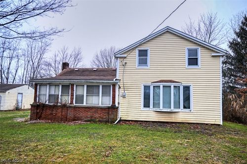 3556 Avon Lake Rd, Litchfield, OH, 44253-9521 | Card Image