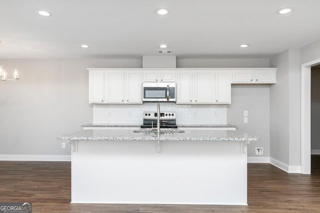 103 Cassandra Ann Way, House other with 3 bedrooms, 2 bathrooms and 2 parking in Perry GA | Image 6