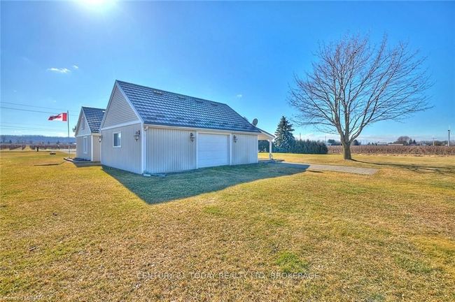1284 Line 7 Rd, House other with 3 bedrooms, 2 bathrooms and 10 parking in Niagara on the Lake ON | Image 11