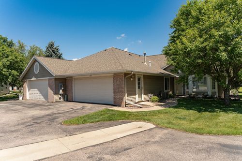 1954 Topaz Pointe Ln Sw, Rochester, MN, 55902-1086 | Card Image