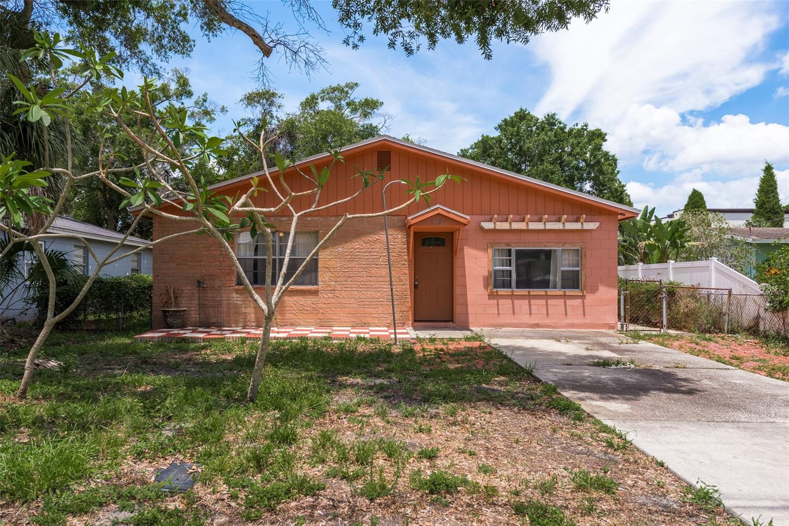 Himes Ave, Tampa, FL 33611