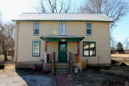 317 Chestnut St, Everest, KS, 66424-9055 | Card Image