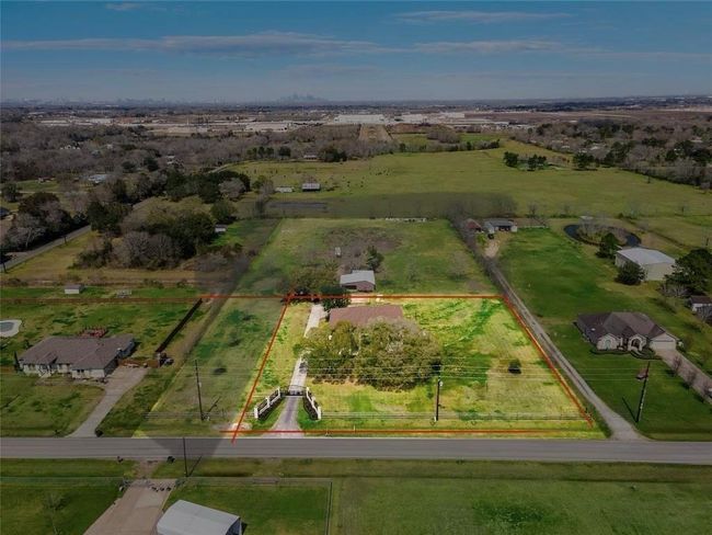 Front view aerial | Image 31