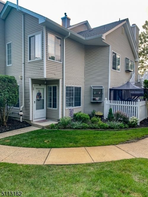 25 Stevens Ct, Bedminster, NJ, 07921-1843 | Card Image