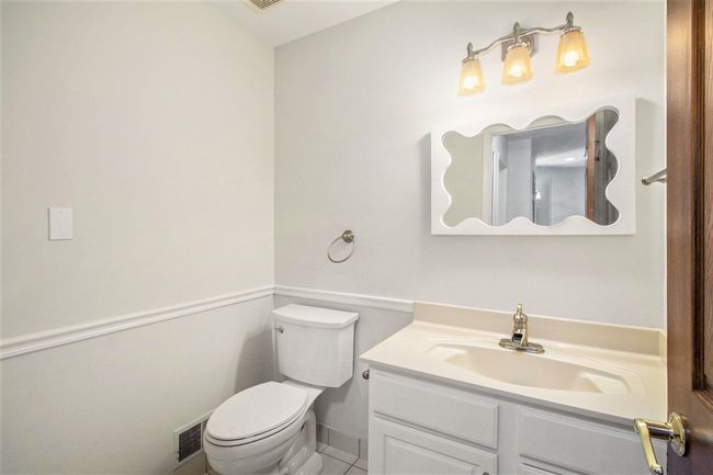 4592 Glen Eagles Dr, Condo with 4 bedrooms, 4 bathrooms and null parking in Brighton MI | Image 17