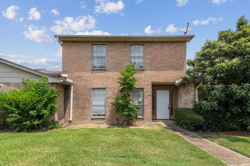 6649 Westwick Dr, Houston, TX, 77072-1757 | Card Image