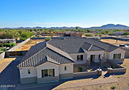 19 E Desert Hills Drive, Phoenix, AZ, 85086 | Card Image