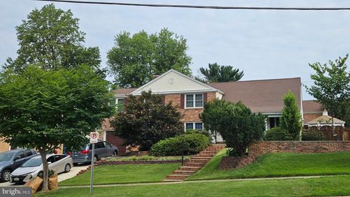 8001 Postoak Rd, POTOMAC, MD, 20854-3472 | Card Image