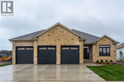 3576 Britt Boulevard, Plympton Wyoming, ON, N0N1E0 | Card Image