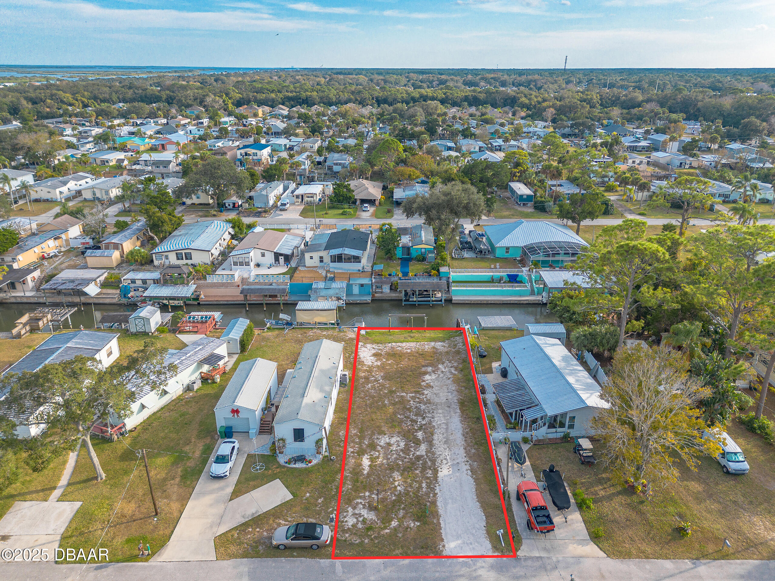 Land in Edgewater