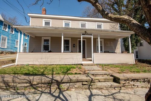 3 E Harrison St, Tunkhannock, PA, 18657-1003 | Card Image