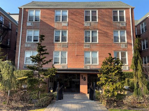 apt-2y-16 Main St, East Rockaway, NY, 11518-2041 | Card Image