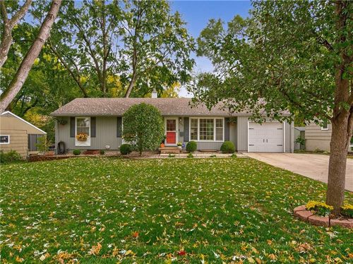 6407 W 62nd St, Mission, KS, 66202-3206 | Card Image