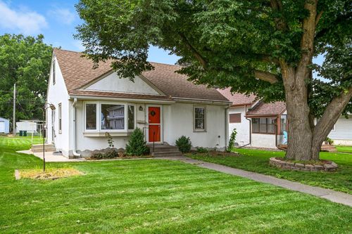 212 14th Ave S, South Saint Paul, MN, 55075-2126 | Card Image