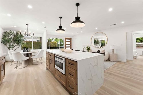 11408 Waterford St, Los Angeles, CA, 90049-3439 | Card Image