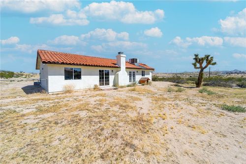 15255 Rancho Rd, Victorville, CA, 92394 | Card Image