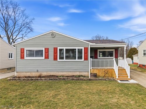 396 Elizabeth St, Hubbard, OH, 44425-1102 | Card Image