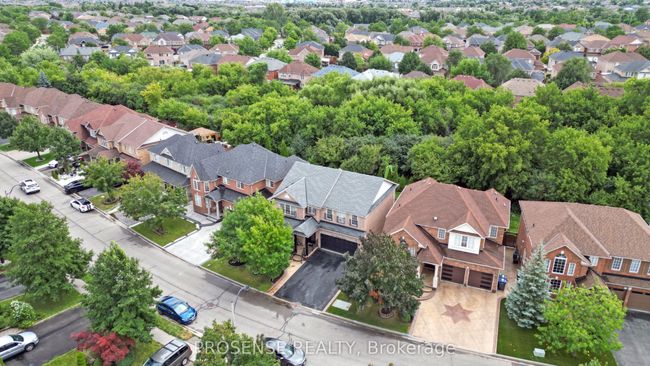 147 Whitwell Dr, House other with 6 bedrooms, 4 bathrooms and 4 parking in Brampton ON | Image 48