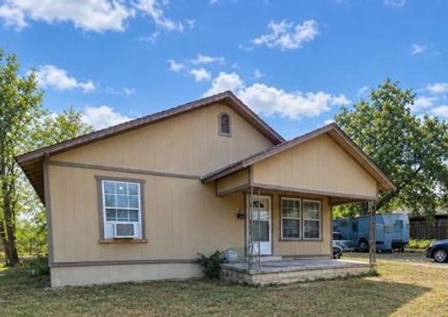 514 N Ellis St, Groesbeck, TX, 76642-1315 | Card Image