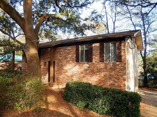 1802 Salmon Dr, TALLAHASSEE, FL, 32303-3526 | Card Image
