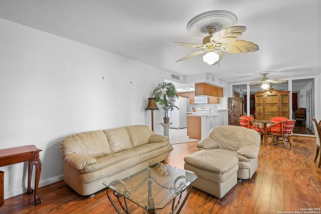 APT-1407 - 14911 Wunderlich Dr, Condo with 2 bedrooms, 2 bathrooms and null parking in Houston TX | Image 11