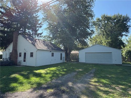 1534 Hazel Ave, Madison, OH, 44057-1150 | Card Image