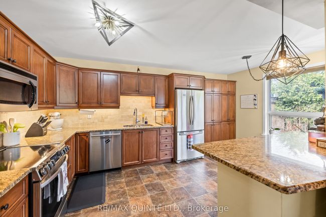 34 Forchuk Cres, House other with 4 bedrooms, 4 bathrooms and 4 parking in Trenton ON | Image 15