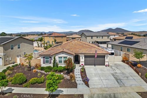 32954 Marin Fields Rd, Winchester, CA, 92596-5207 | Card Image
