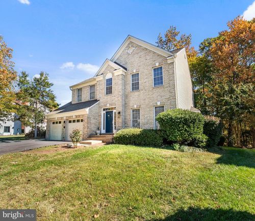 8135 Cancun Ct, GAINESVILLE, VA, 20155-2860 | Card Image