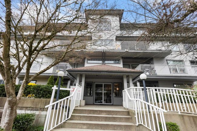 206 - 20561 113 Avenue, Condo with 1 bedrooms, 1 bathrooms and 1 parking in Maple Ridge BC | Image 1