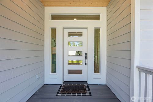 16806 62nd St Se, Snohomish, WA, 98290-7422 | Card Image