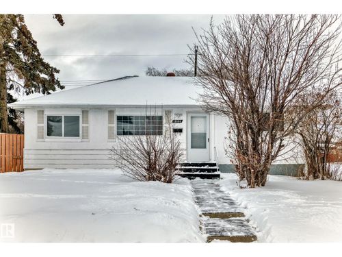 13904 135 Ave Nw, Edmonton, AB, T5L3Y8 | Card Image