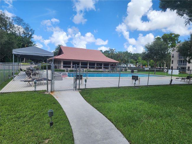APT-305 - 1900 Sabal Palm Dr, Condo with 3 bedrooms, 2 bathrooms and null parking in Davie FL | Image 20