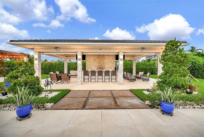 433 Nw 127 Th Ave, House other with 5 bedrooms, 4 bathrooms and null parking in Miami FL | Image 24