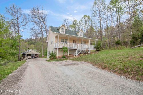 211 Peanut Ln, New Tazewell, TN, 37825-4709 | Card Image