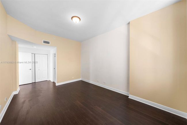 APT-2611 - 888 Brickell Key Dr, Condo with 2 bedrooms, 3 bathrooms and null parking in Miami FL | Image 21