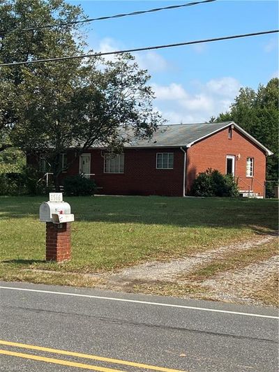 1566 Turnersburg Highway, House other with 3 bedrooms, 1 bathrooms and null parking in Statesville NC | Image 2