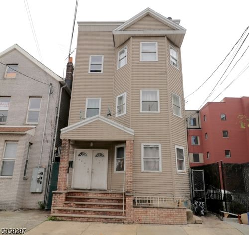 524 Mulberry St, Newark, NJ, 07114-2700 | Card Image