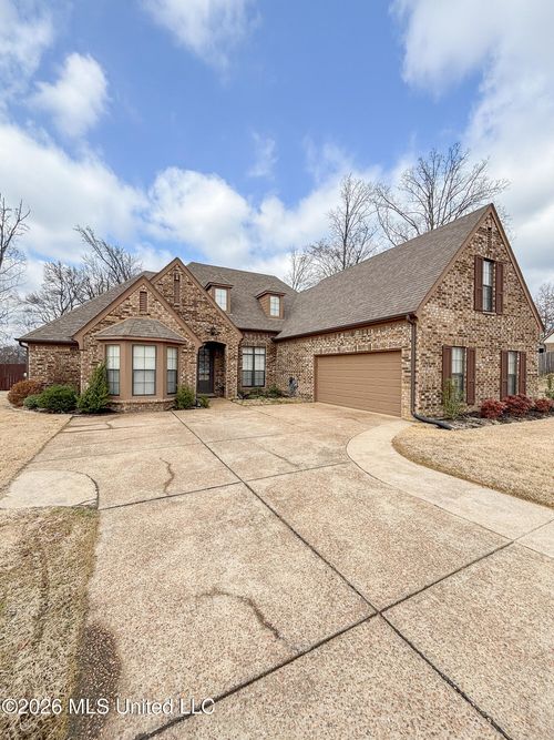 9078 Mitchells Corner Rd N, Olive Branch, MS, 38654-7717 | Card Image