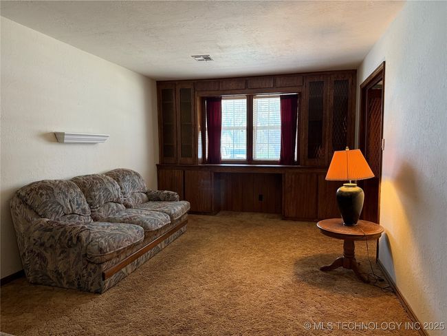 307 S Cherokee St, House other with 3 bedrooms, 2 bathrooms and null parking in Locust Grove OK | Image 4