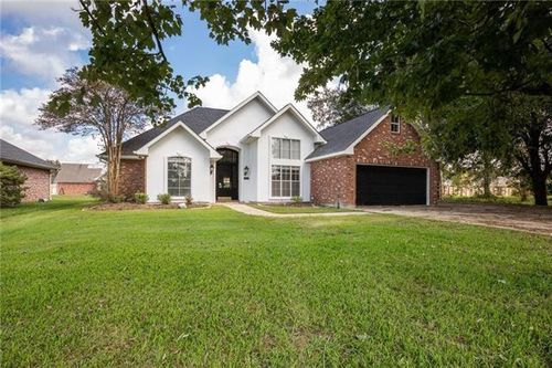 135 Pine St, Des Allemands, LA, 70030-3326 | Card Image