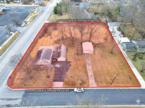 4 Russell Blvd, COLUMBIA, MO, 65203-1706 | Card Image