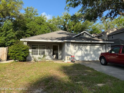 11027 Oakcrest Dr, D'Iberville, MS, 39540-2368 | Card Image