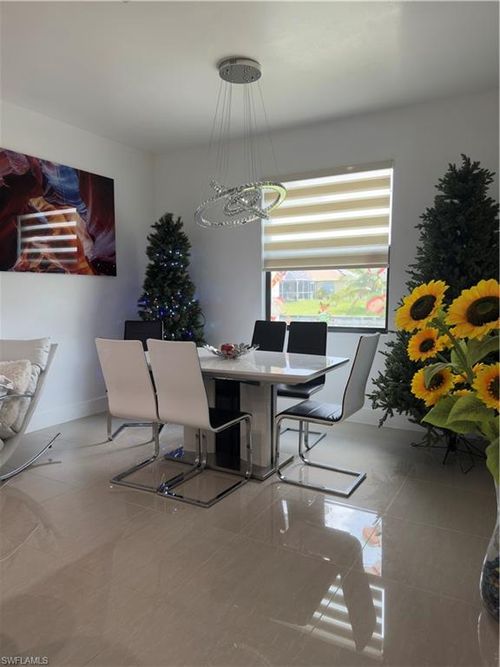 943 Sw 15th Pl, Cape Coral, FL, 33991-2139 | Card Image