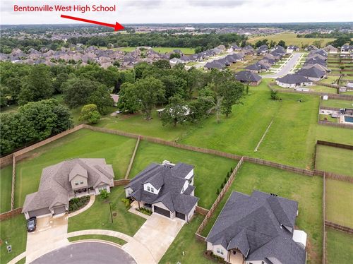 320 Bequette Ln, Centerton, AR, 72719-5106 | Card Image