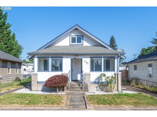 289 24th Ave, Longview, WA, 98632-1211 | Card Image