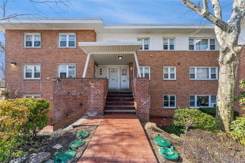 f6-200 S Middle Neck Rd, Great Neck, NY, 11021-4627 | Card Image