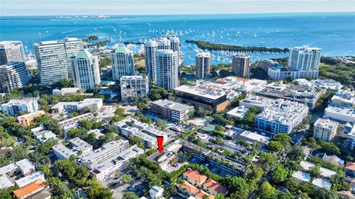 apt-18-3245 Virginia St, Coconut Grove, FL, 33133-5243 | Card Image