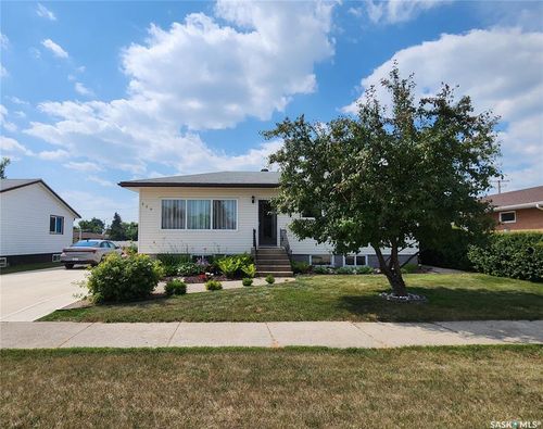559 6 Ave W, Melville, SK, S0A2P0 | Card Image